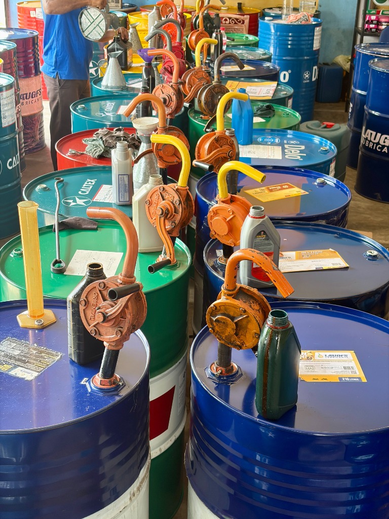 Oil Drums & Dispensing Pumps